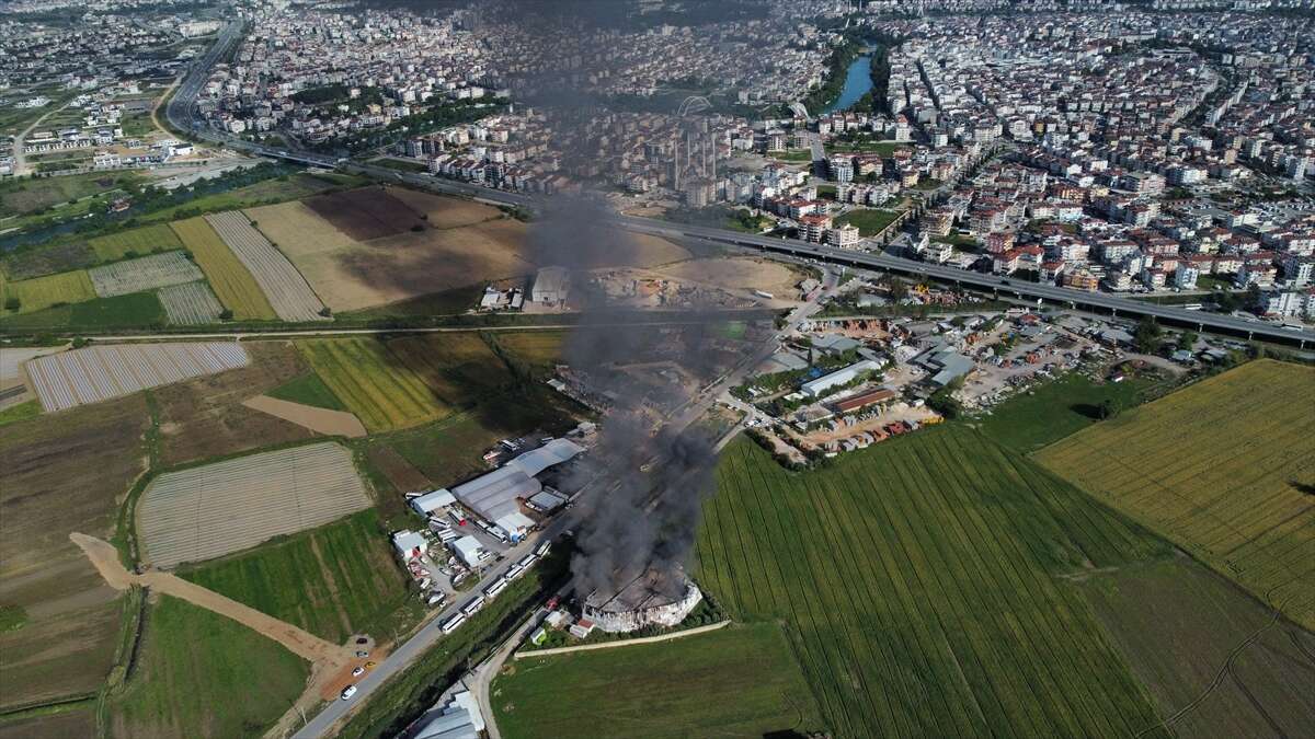 Patates cipsi fabrikasında korkutan yangın! Kullanılamaz hale geldi 2